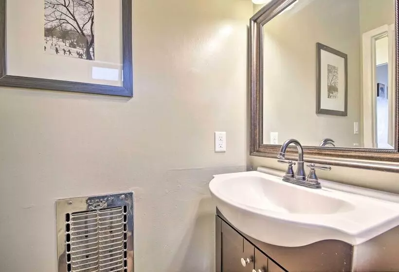 Cozy Cabin W/ Deck & Fireplace In Big Bear!