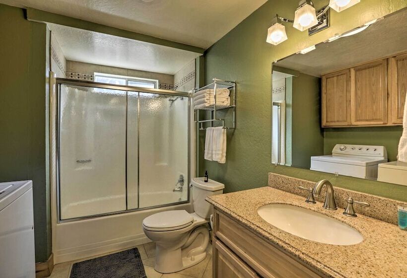 South Lake Tahoe Cabin ~ 7 Mi To Ski Resort!