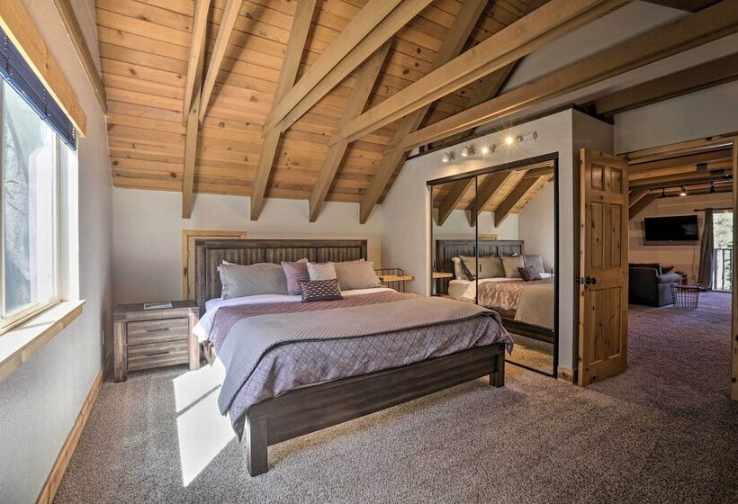 South Lake Tahoe Cabin ~ 7 Mi To Ski Resort!