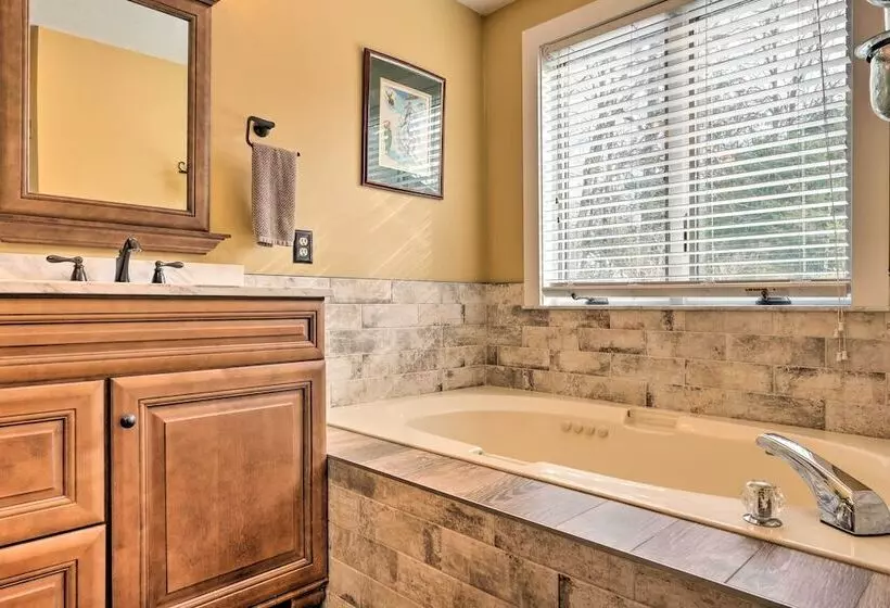 Cozy Home W/ Sauna: Mins To Stowe Mountain Resort