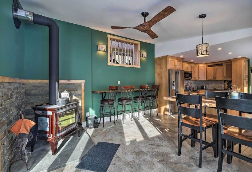Cozy Home W/ Sauna: Mins To Stowe Mountain Resort