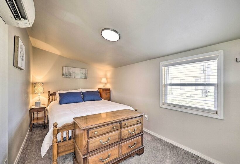 Cozy Rogers Home W/ Patio, Near Downtown!