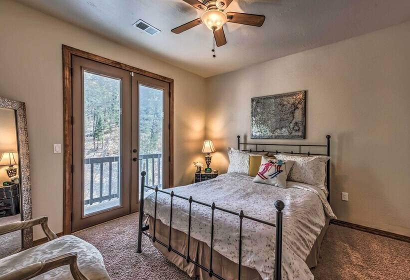 Mountainside Ruidoso Home W/ Hot Tub, Deck & Grill