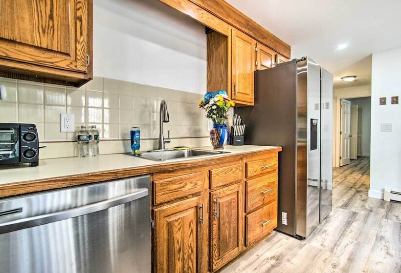 Family Friendly Cape Cod Home: 2 Mi To Coast!