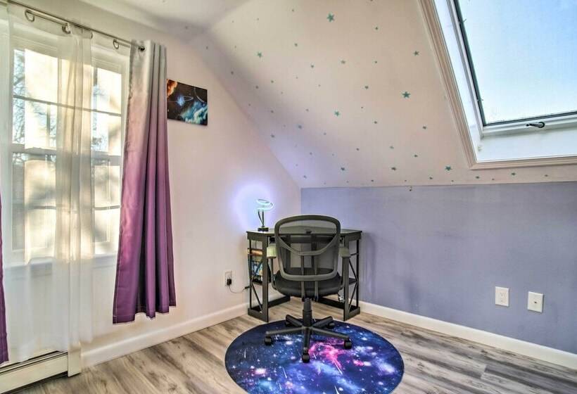 Family Friendly Cape Cod Home: 2 Mi To Coast!