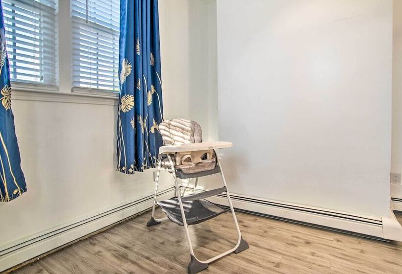 Family Friendly Cape Cod Home: 2 Mi To Coast!