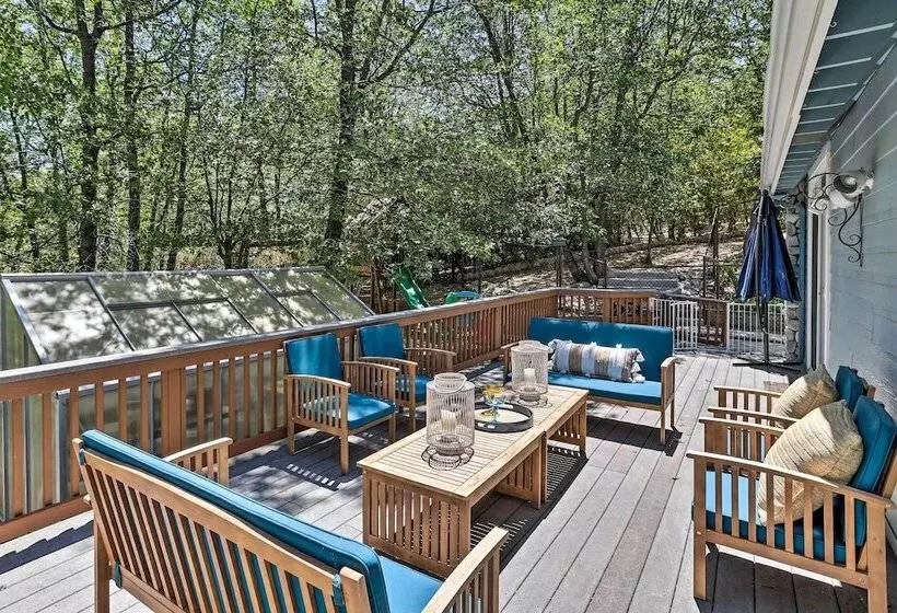 Gorgeous Lakehouse W/ Hot Tub & Waterfall Oasis!