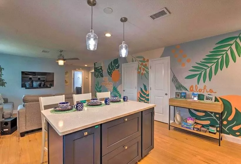 Gulf Breeze Home W/ Pool, Grill & Fire Pit