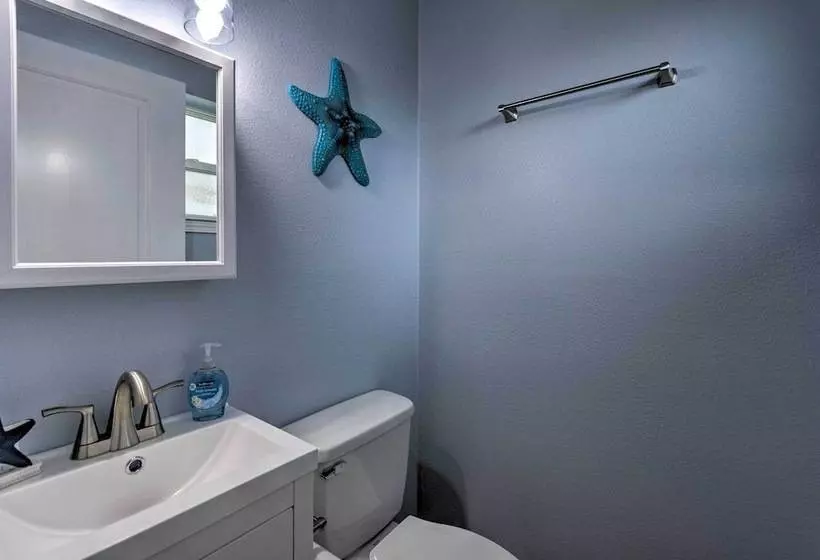 Gulf Breeze Home W/ Pool, Grill & Fire Pit