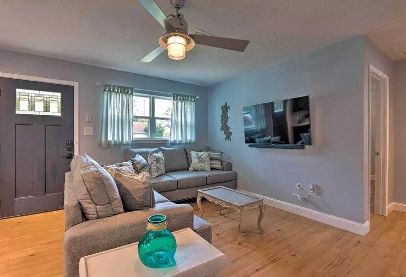 Gulf Breeze Home W/ Pool, Grill & Fire Pit