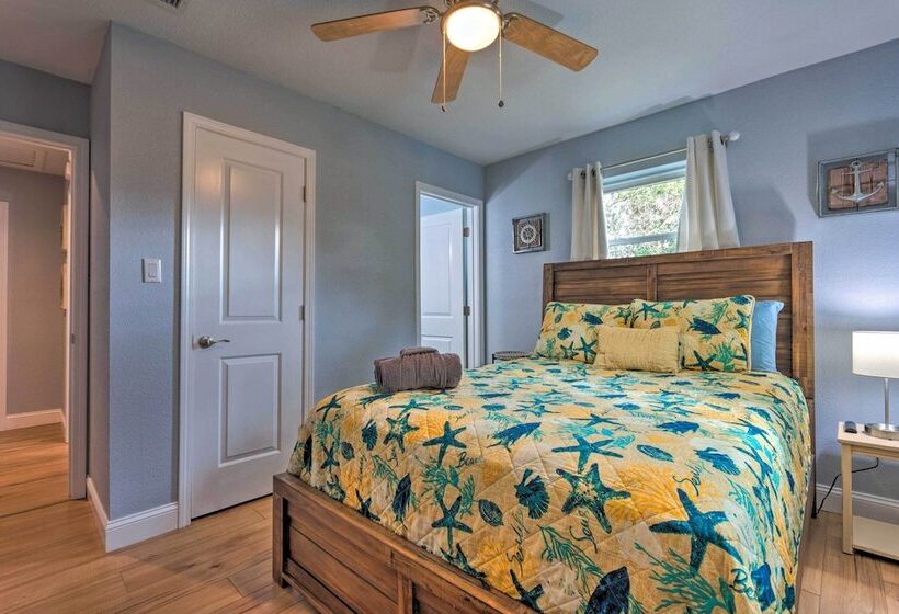 Gulf Breeze Home W/ Pool, Grill & Fire Pit