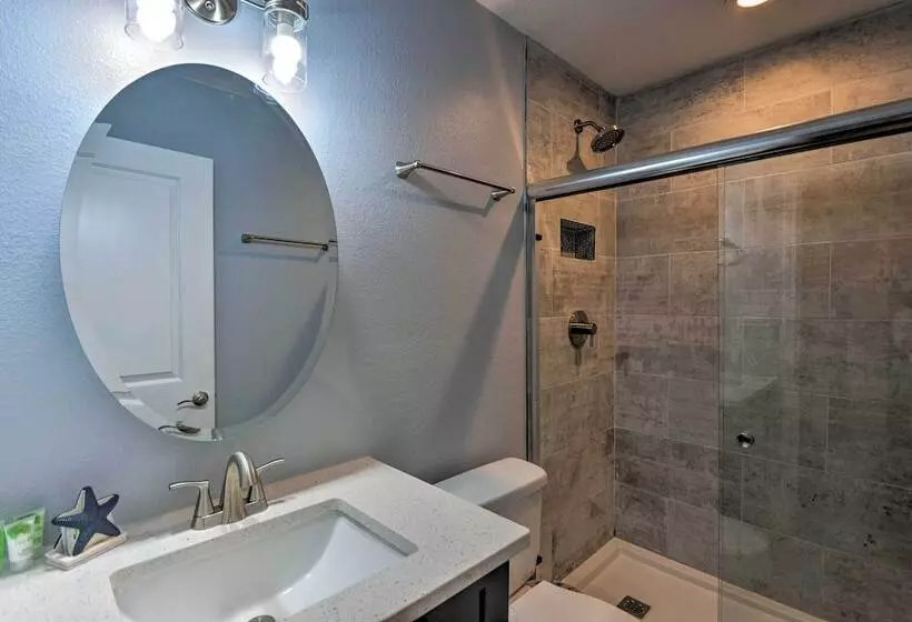 Gulf Breeze Home W/ Pool, Grill & Fire Pit