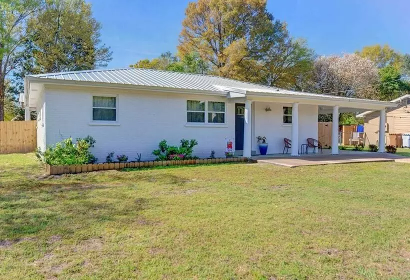 Gulf Breeze Home W/ Pool, Grill & Fire Pit