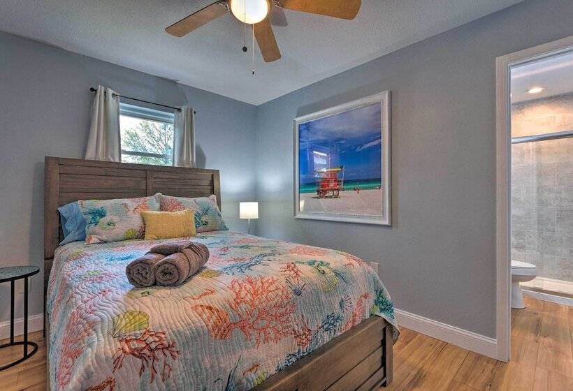 Gulf Breeze Home W/ Pool, Grill & Fire Pit