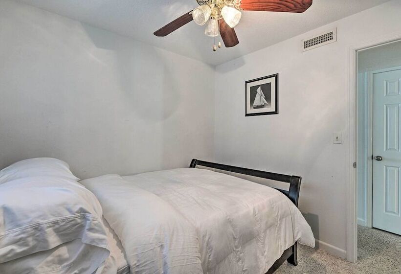 Inverness House W/ Boat Launch + Home Gym!