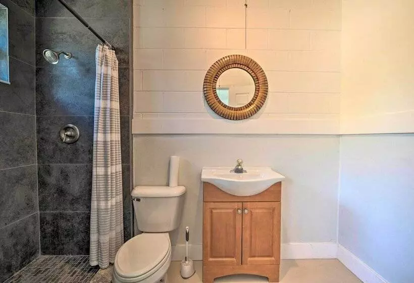 Inverness House W/ Boat Launch + Home Gym!