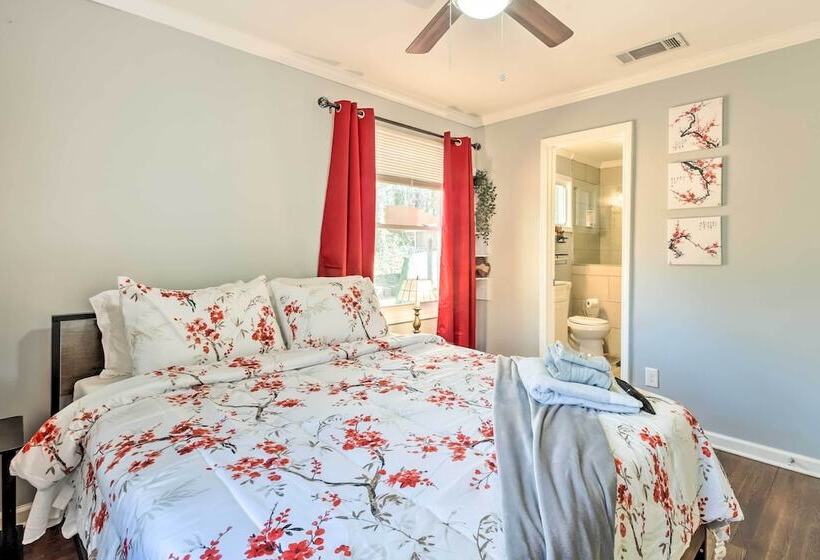 Inviting Atlanta Vacation Rental W/ Fire Pit!