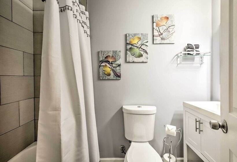 Inviting Atlanta Vacation Rental W/ Fire Pit!