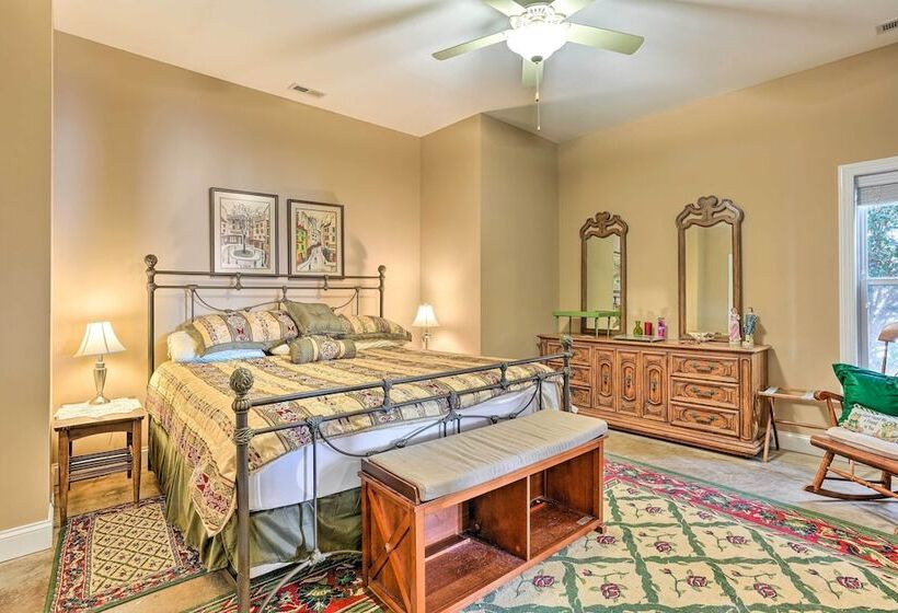 Lakefront House W/ Game Room, Deck & Views!