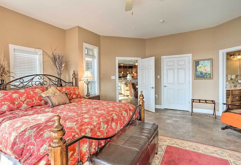 Lakefront House W/ Game Room, Deck & Views!