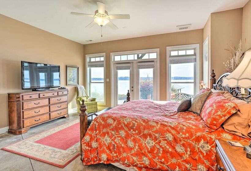 Lakefront House W/ Game Room, Deck & Views!