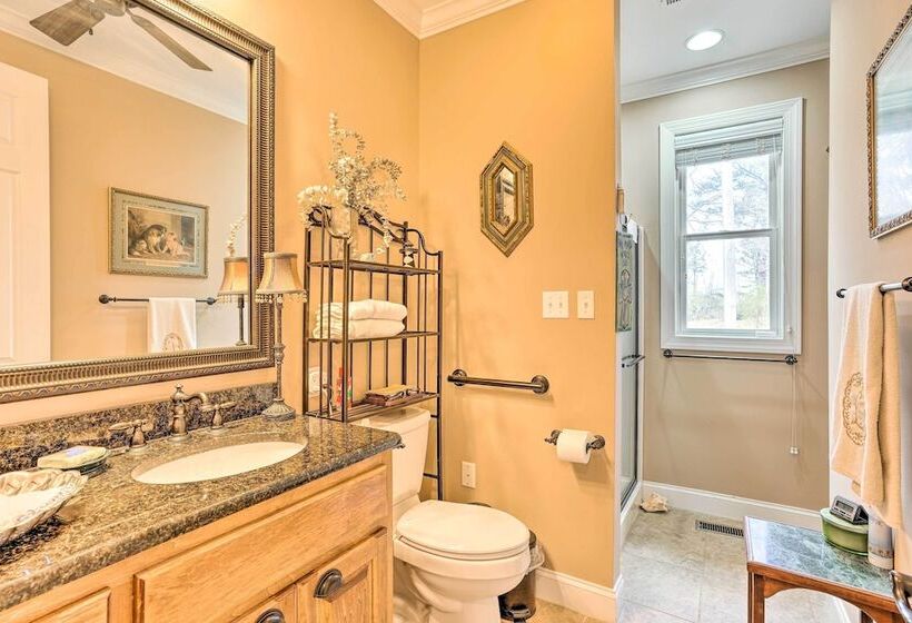 Lakefront House W/ Game Room, Deck & Views!