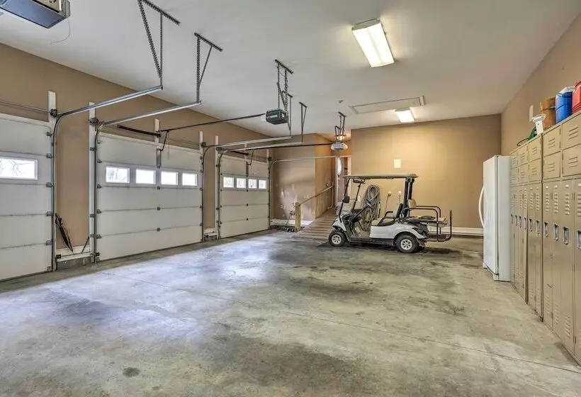 Lakefront House W/ Game Room, Deck & Views!