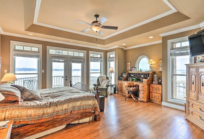 Lakefront House W/ Game Room, Deck & Views!