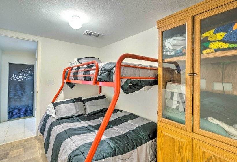 Little Gasparilla Home: Walk To Beaches!