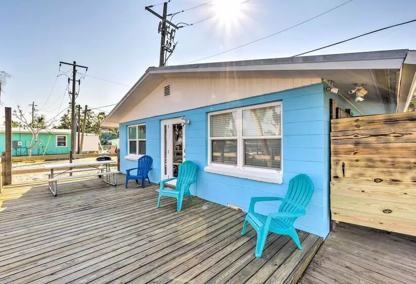 Little Gasparilla Home: Walk To Beaches!