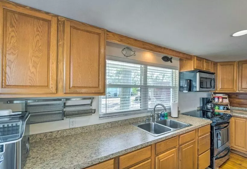 Little Gasparilla Home: Walk To Beaches!