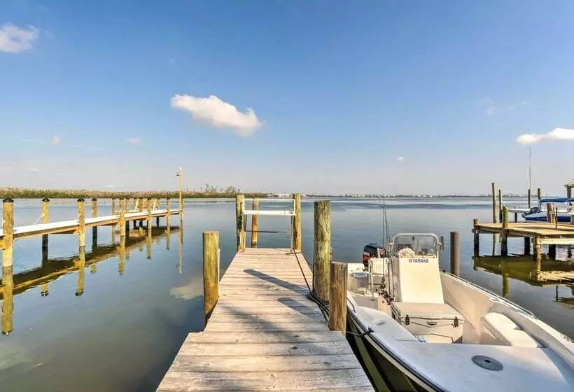 Little Gasparilla Home: Walk To Beaches!