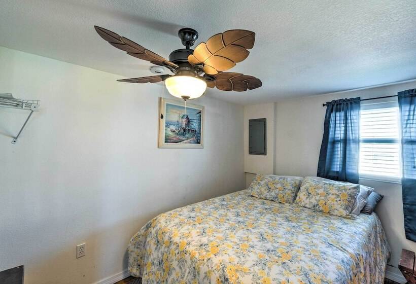 Little Gasparilla Home: Walk To Beaches!