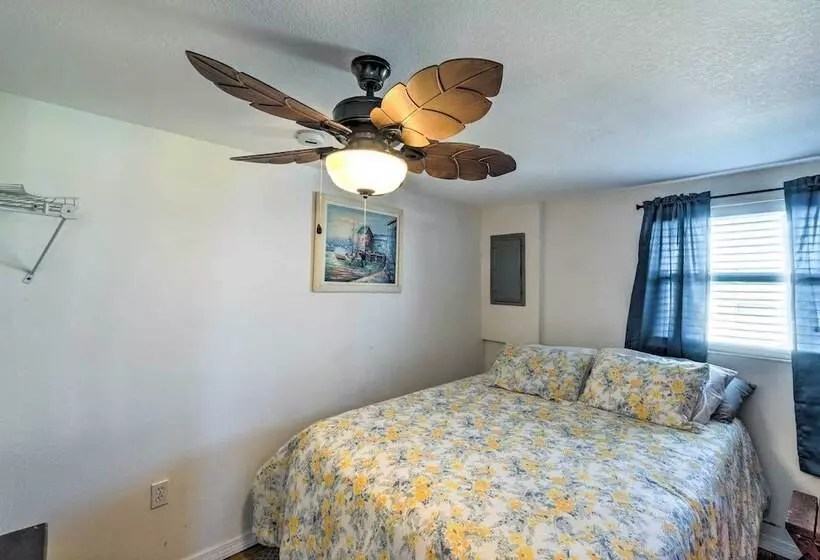 Little Gasparilla Home: Walk To Beaches!