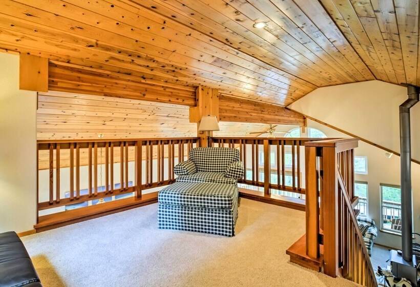 Hot Tub Access, Near Skiing: Tahoe Donner Cabin