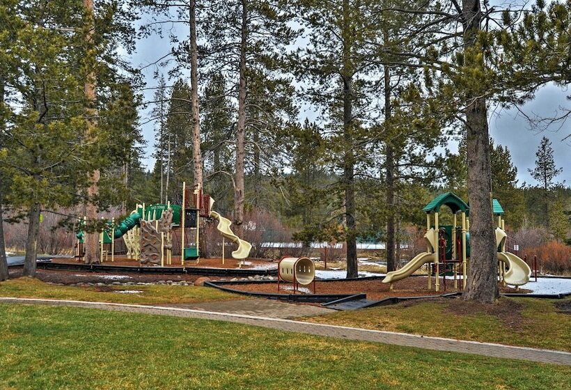 Hot Tub Access, Near Skiing: Tahoe Donner Cabin