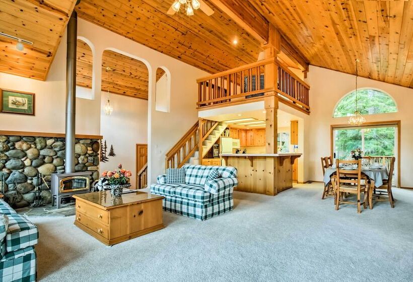 Hot Tub Access, Near Skiing: Tahoe Donner Cabin