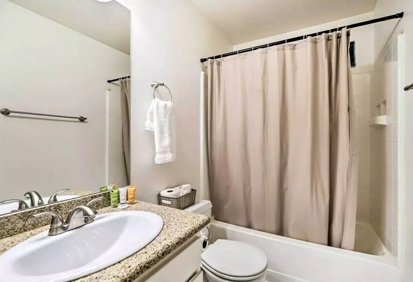 North Las Vegas Home W/ Yard, 7 Mi To Dtwn!