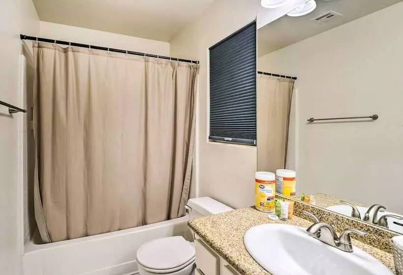 North Las Vegas Home W/ Yard, 7 Mi To Dtwn!
