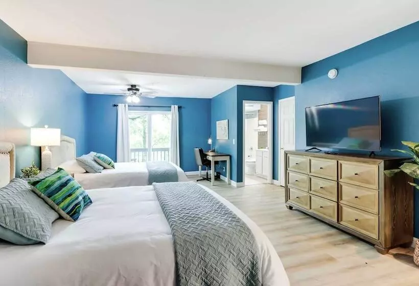 Osage Beach Home W/ Lake Views: Pets Welcome!