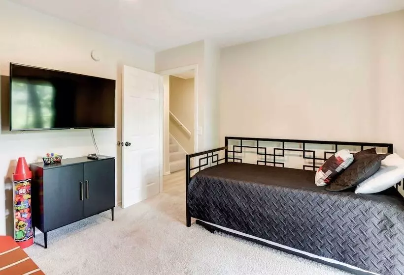 Osage Beach Home W/ Lake Views: Pets Welcome!