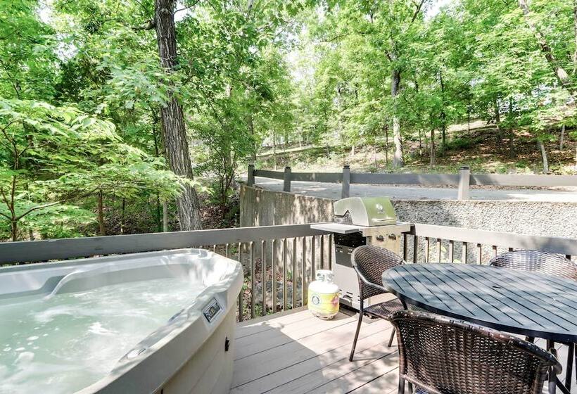 Osage Beach Home W/ Lake Views: Pets Welcome!
