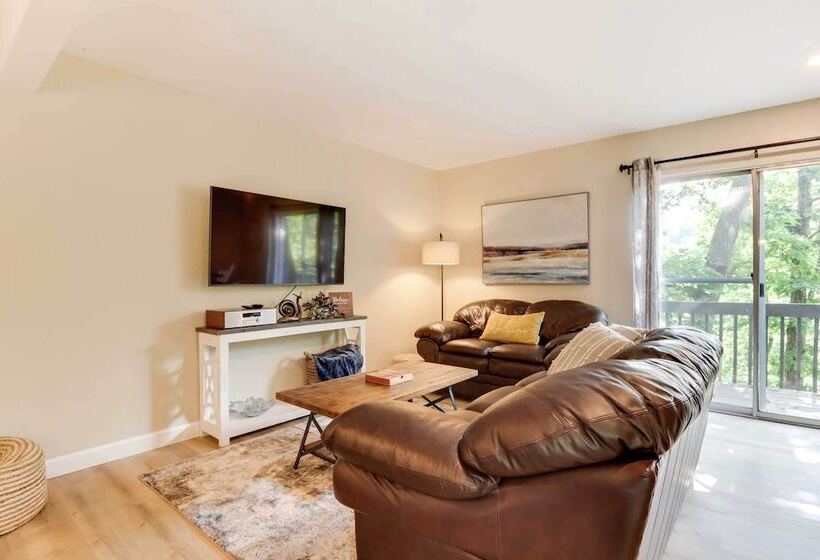 Osage Beach Home W/ Lake Views: Pets Welcome!