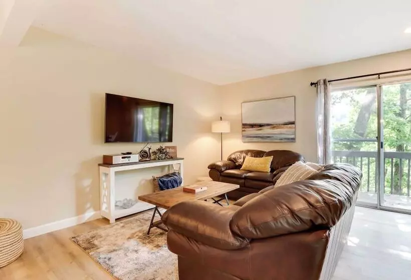 Osage Beach Home W/ Lake Views: Pets Welcome!