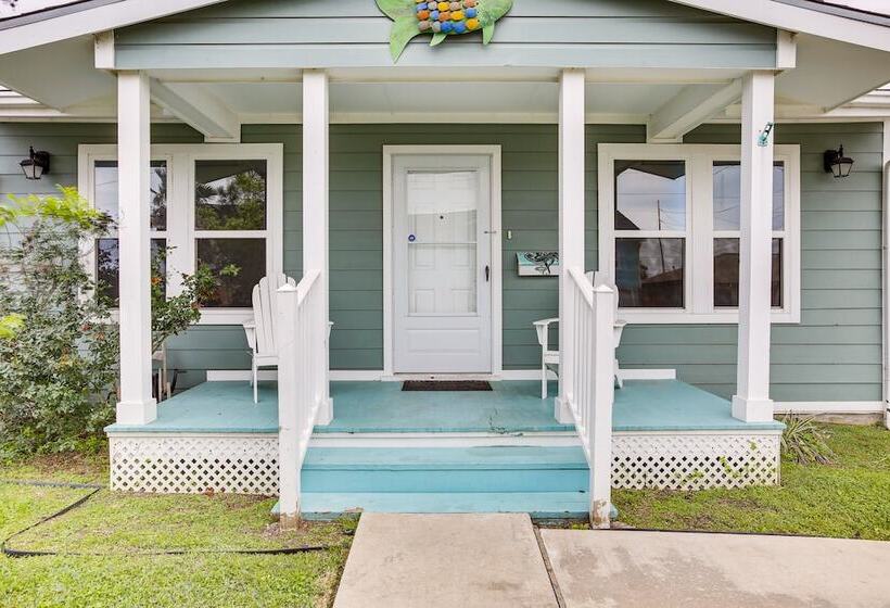 Pet Friendly Galveston Cottage < 1 Mi To Beach!