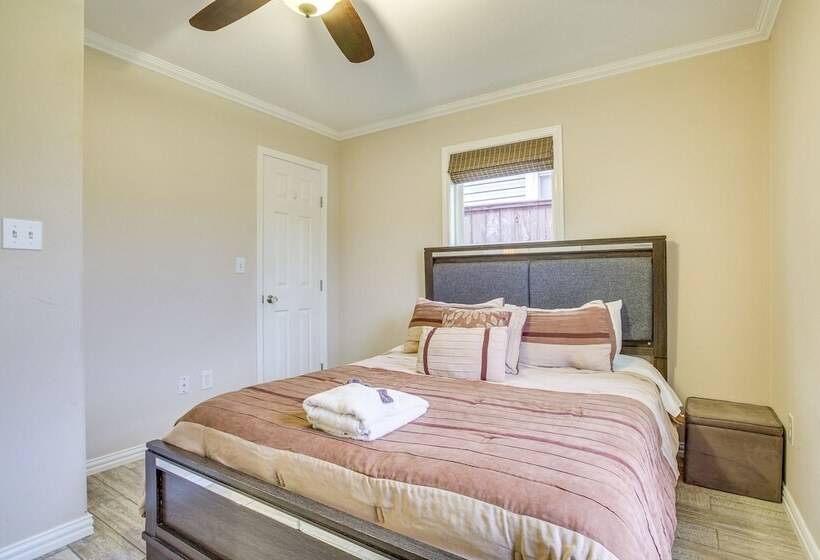 Pet Friendly Galveston Cottage < 1 Mi To Beach!