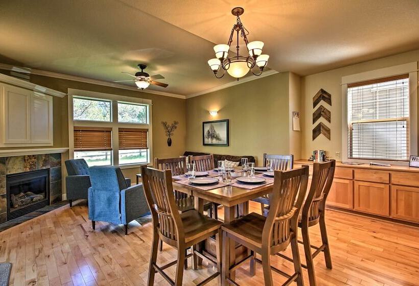 Redmond House W/ Community Amenities Access