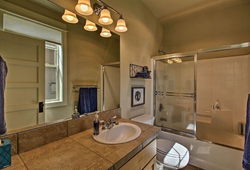 Redmond House W/ Community Amenities Access