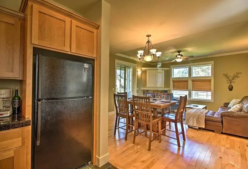 Redmond House W/ Community Amenities Access