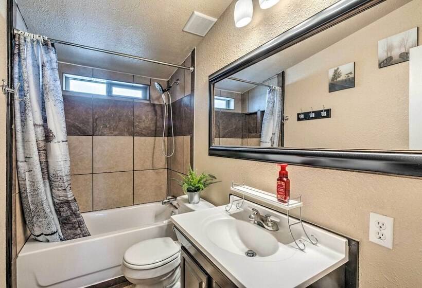 Relaxing Lincoln Forest Retreat W/ Wraparound Deck